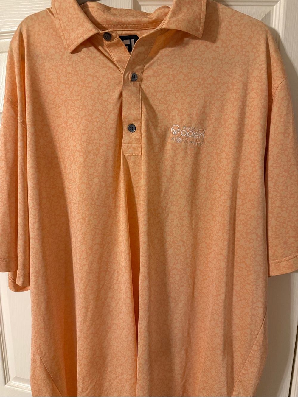 FootJoy Peach Short-Sleeve Golf Polo with Subtle Print